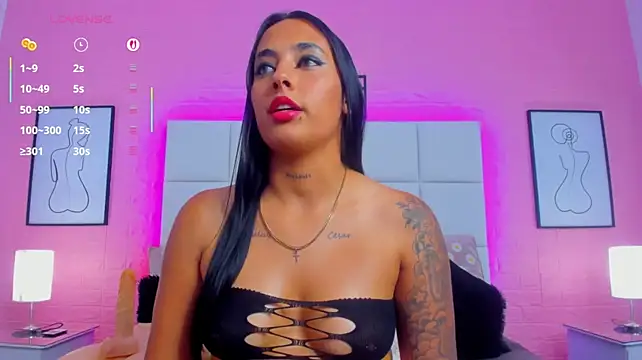 charlotte_kisss webcam