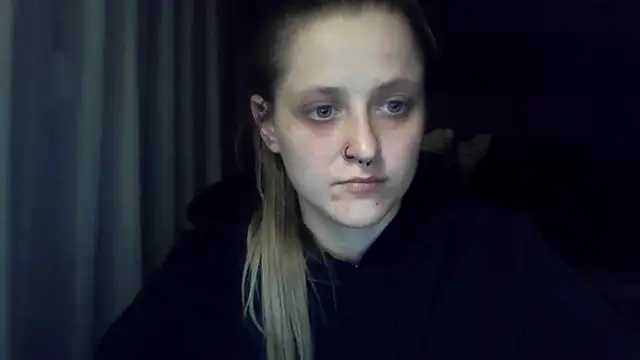 LeaWetGirl webcam