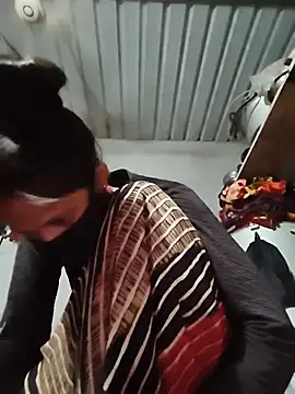 Cut_shivi56 webcam