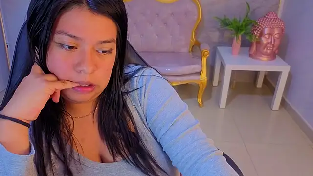Isaa_s live cam preview