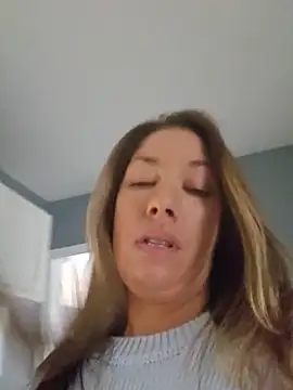 MiraKisss webcam