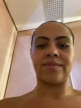 Chloe_Leaozinho webcam