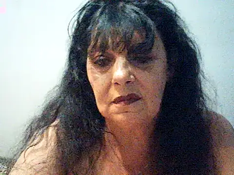 LadyCHARMS69 webcam