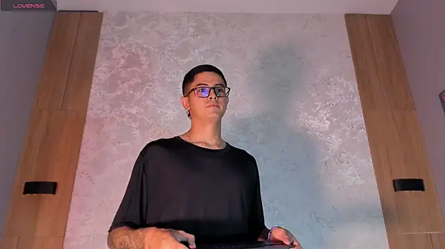 Ostin_Colt webcam
