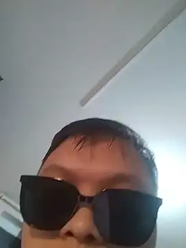 jineyy webcam
