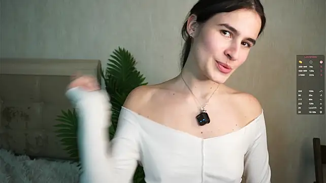 MiuMiuScarlett webcam