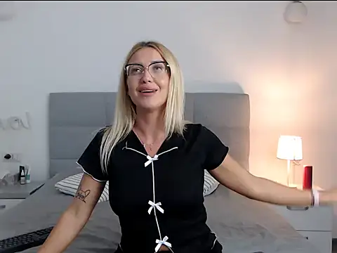 AmaliaFoxy webcam