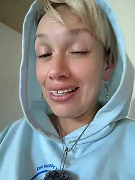 MARILYNKOVANOVA webcam