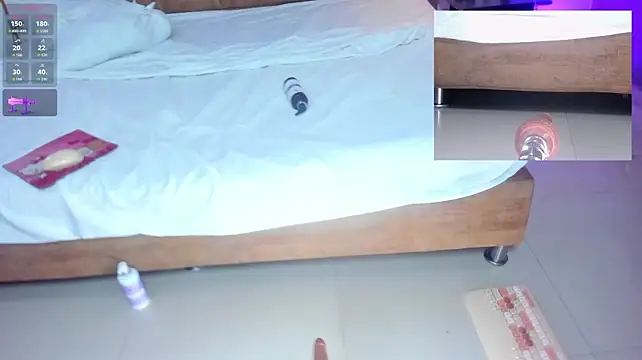 PamelaAddams_ webcam