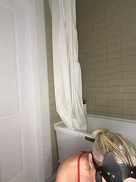 Elle_Milfa webcam