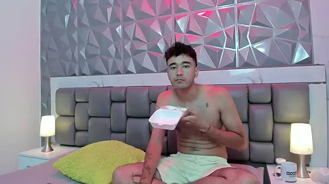 KathyAiden webcam