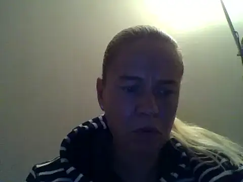 jennyblondeuk webcam