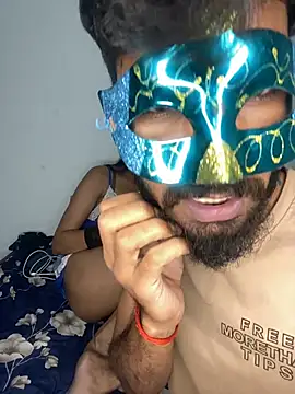 Priyanka011 live cam on StripChat