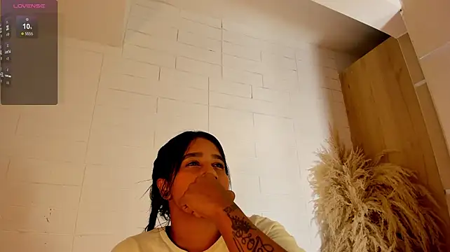 LexiAdamss webcam