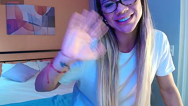 Valentina_Saint webcam