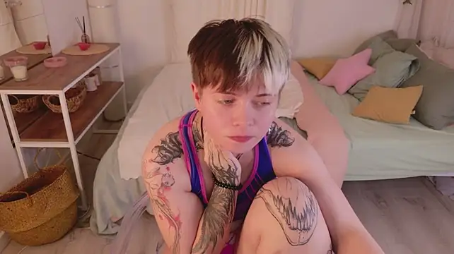 Kitty_Ollive webcam
