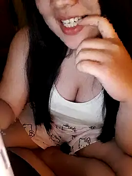 mel-mell live cam on StripChat