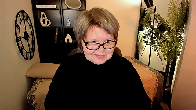 Shannonshine live cam on StripChat