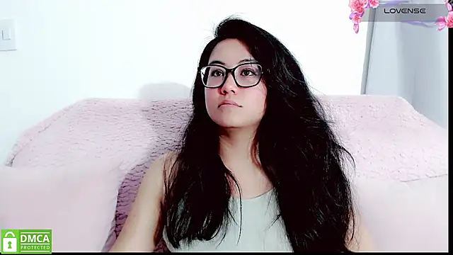 mariana_katto live cam on StripChat