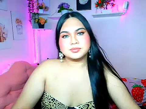 YourThicc_bella live cam on StripChat