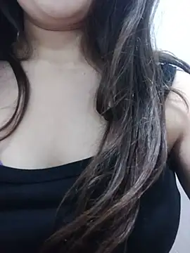 SUGARR_BUSEE live cam on StripChat