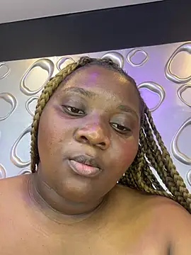 NinnaXXX live cam on StripChat
