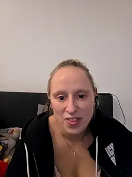 Bellaaa17 live