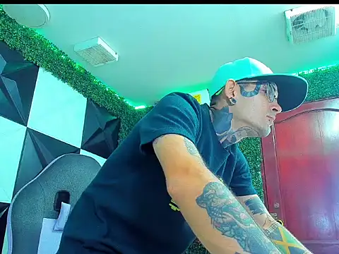 Boy_tatto77 webcam