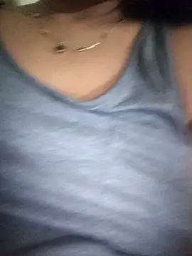 Golden_Desi webcam
