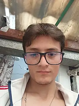 Davitfitnosuke