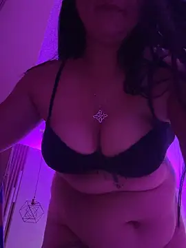 Abril_Luv live cam preview