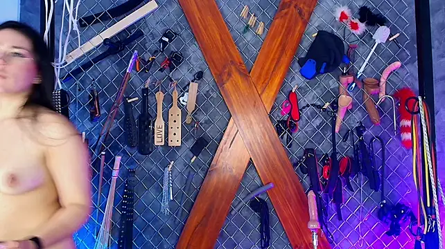 Mistress_lexi_bdsm live sex cam
