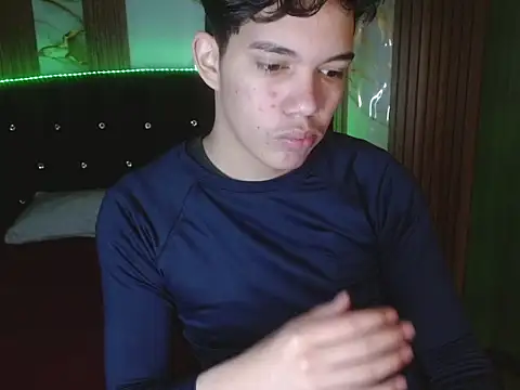 haku_nayro webcam