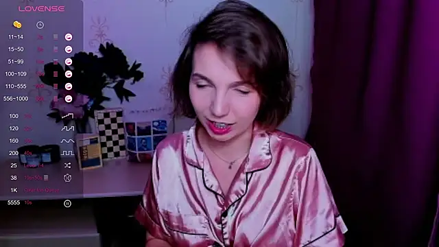 KindHazelHere_ webcam