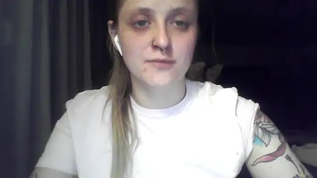 LeaWetGirl webcam