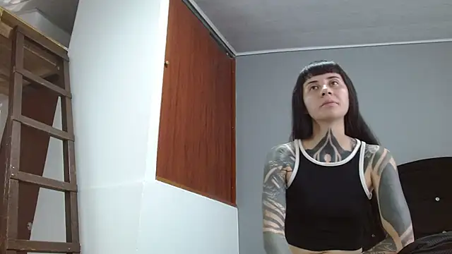 Emilia_1995 webcam