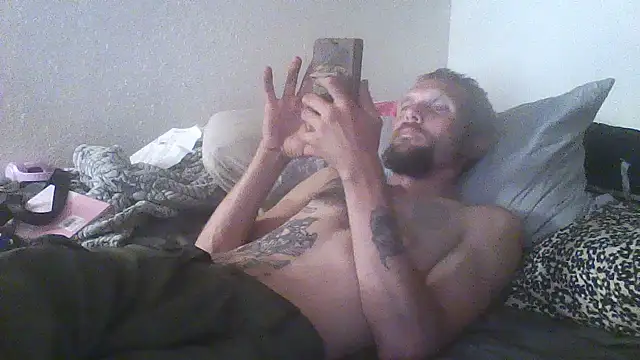 luke_thighwalker2469 live cam on StripChat