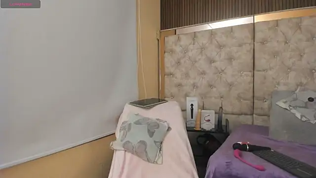 lilimini032 webcam