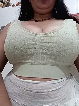 cute-mahek webcam
