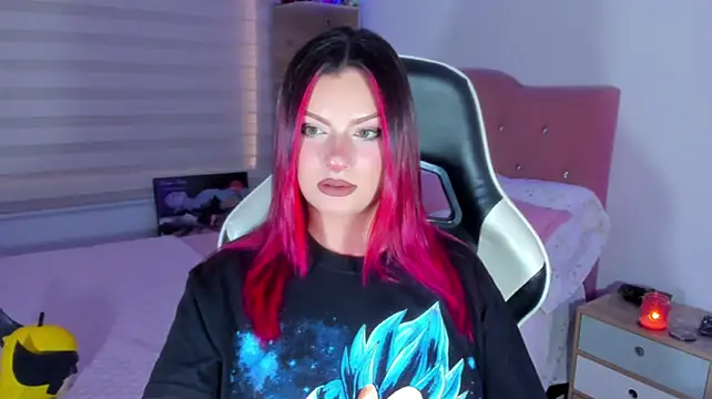 OphelianaRose33 webcam