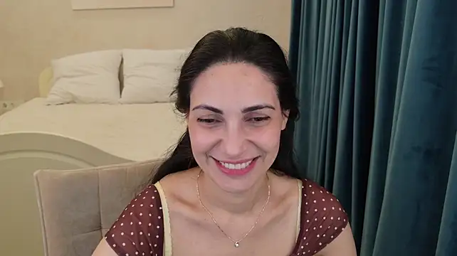 LovelyBeatrice webcam