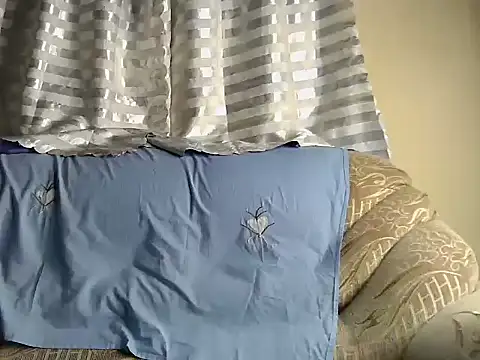 JewelFuckEntertainer212 webcam