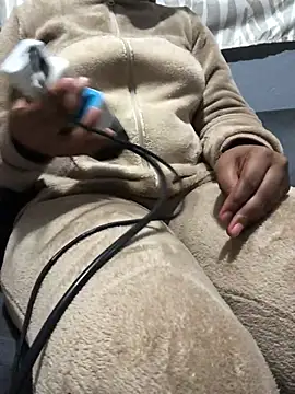 NaughtyShawdy1 webcam