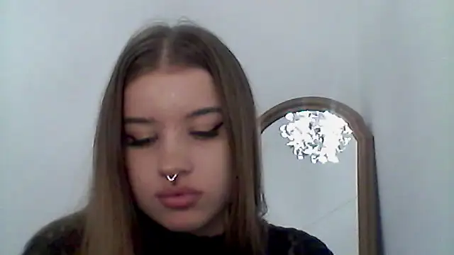MollyHotTeen webcam