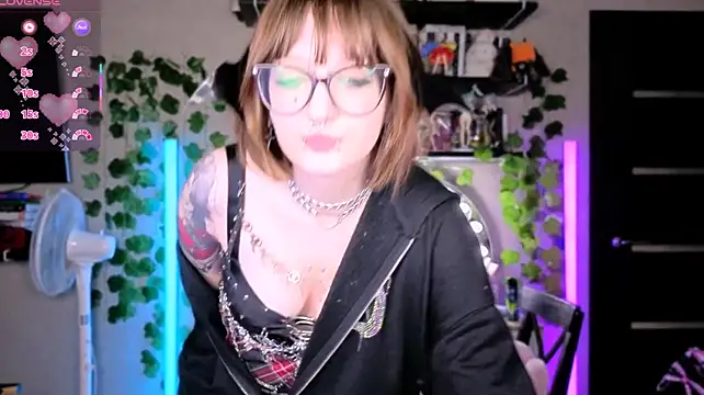 Lily_Arden webcam