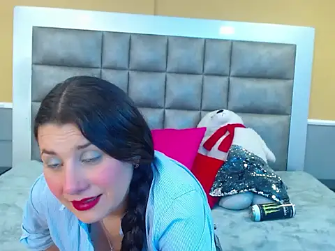 MadyMolet webcam