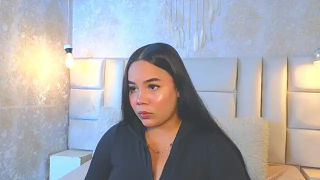 EmilyQueen3x webcam