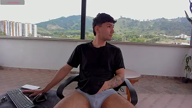 Valerio_James7 webcam