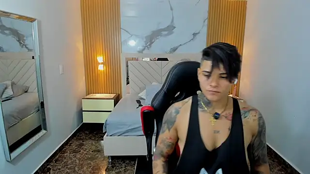 KAROLLJONES1