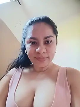 luna_pinky